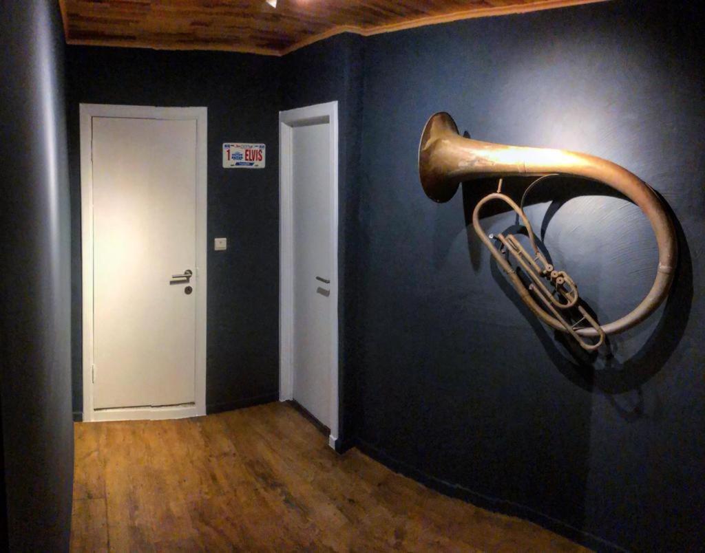 B&B Music City Wibrin Kültér fotó
