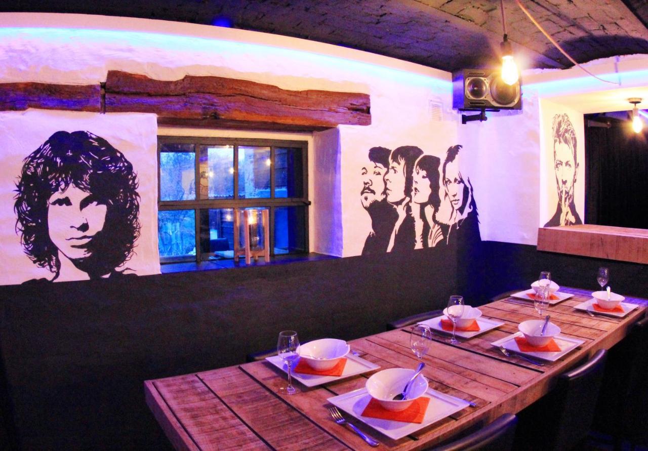 B&B Music City Wibrin Kültér fotó