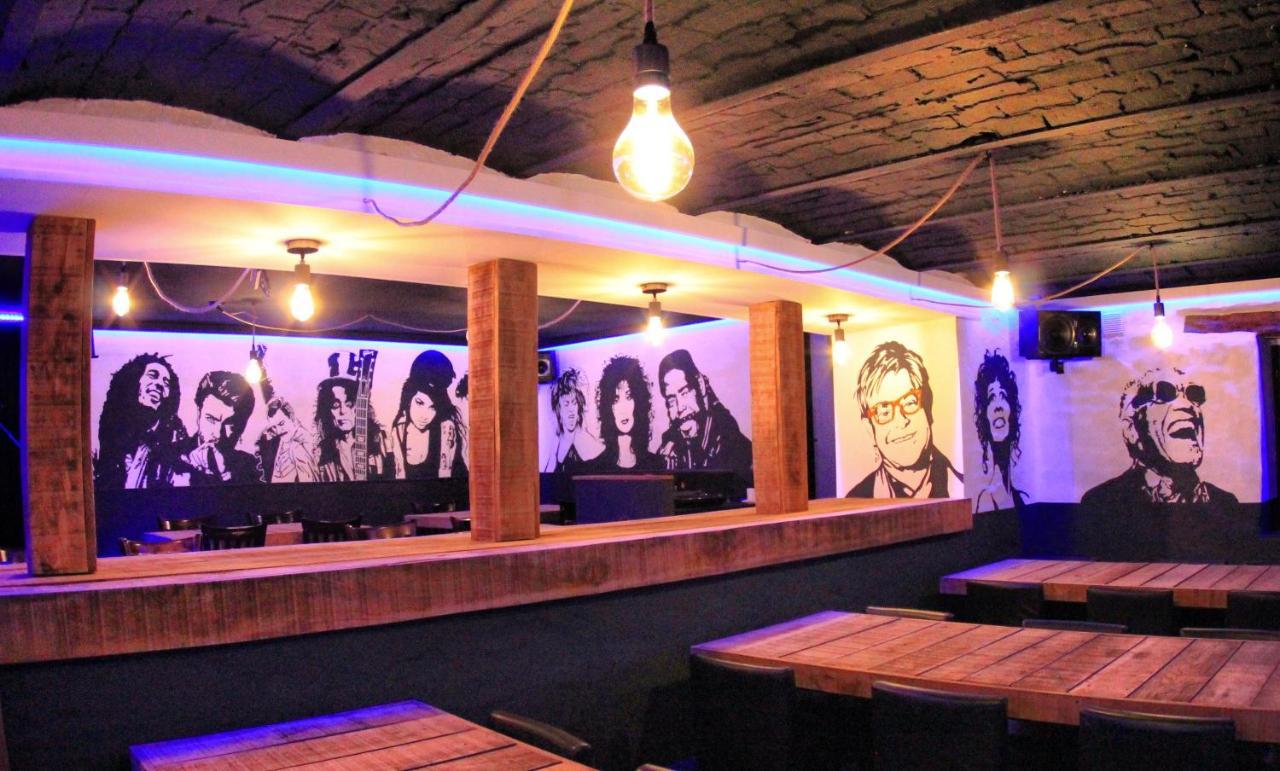 B&B Music City Wibrin Kültér fotó