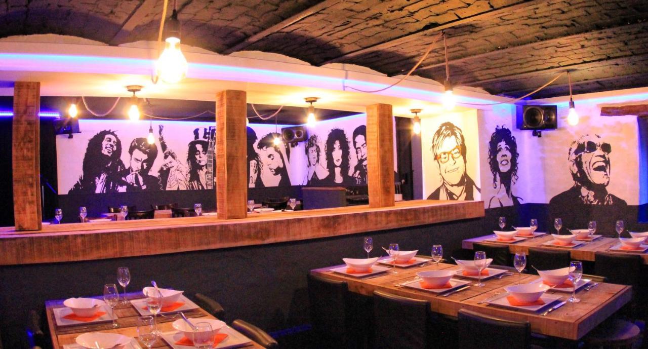 B&B Music City Wibrin Kültér fotó